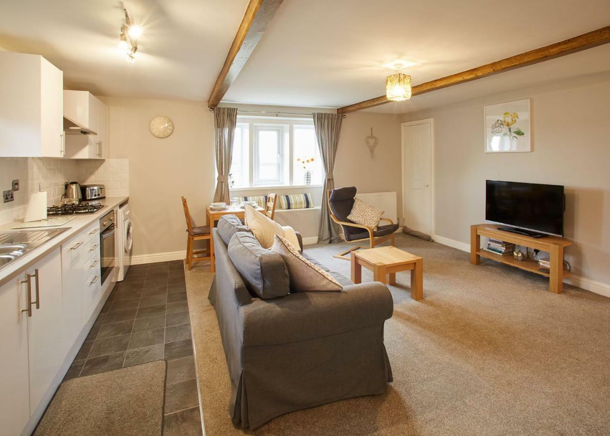 Emley Host & Stay - Cosy Cottage מראה חיצוני תמונה